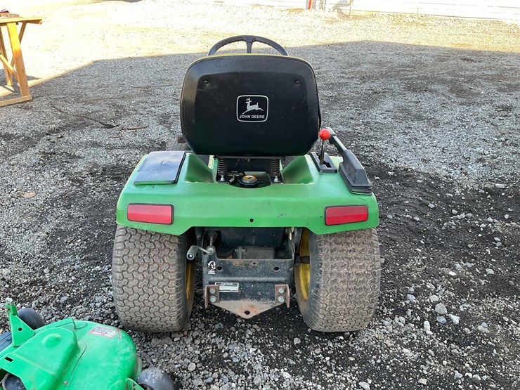 john-deere-240-image-3