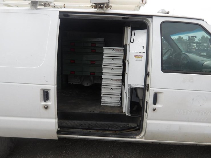 2002-ford-e350-image-13