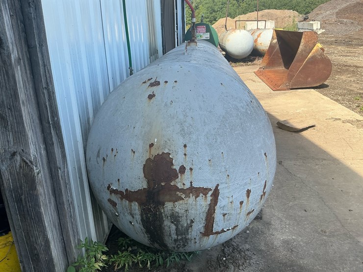 #175-•-1000-gal.air-tank-image-5