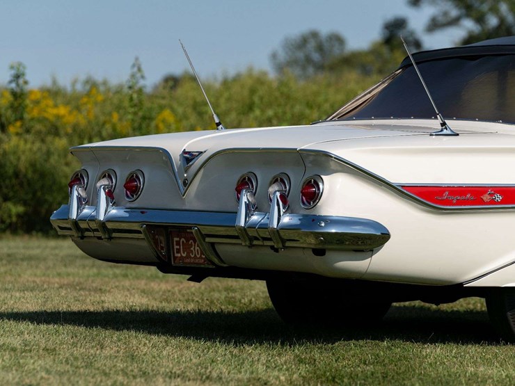 1961-chevrolet-impala-convertible-unrestored-original-image-9