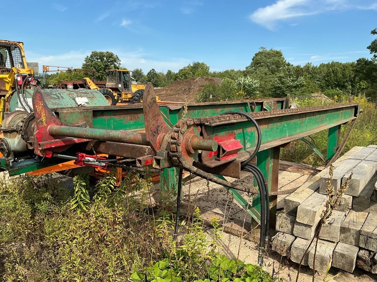 #128-•-log-deck-with-stop-and-loader-image-1