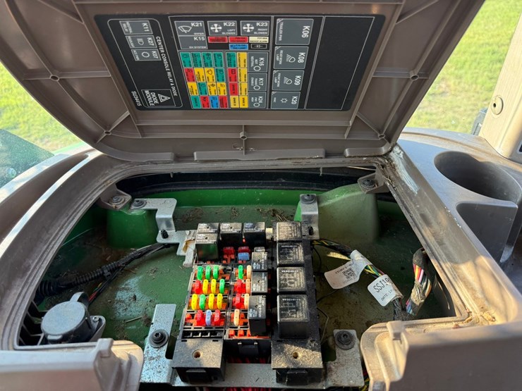 2019-john-deere-5090e-image-84
