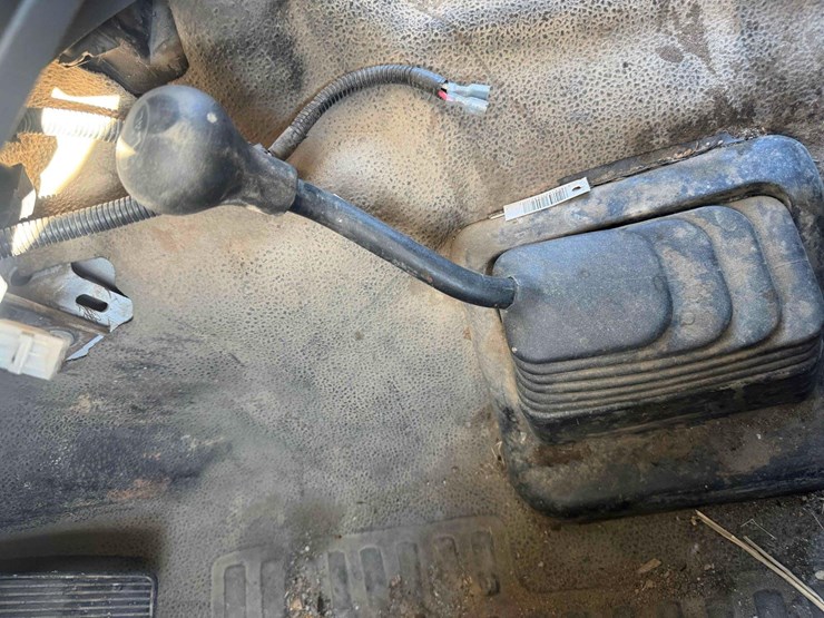 2016-ford-f550-image-25
