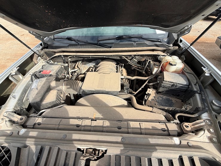 2021-chevrolet-silverado-2500hd-image-24