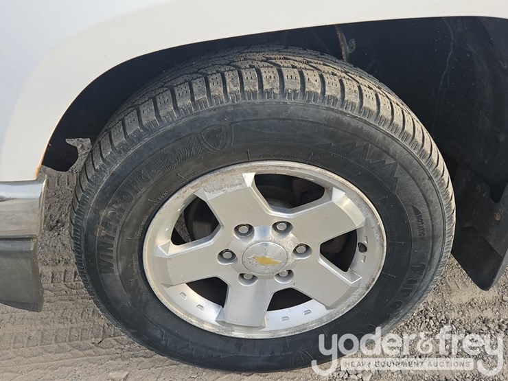 2011-chevrolet-colorado-image-32