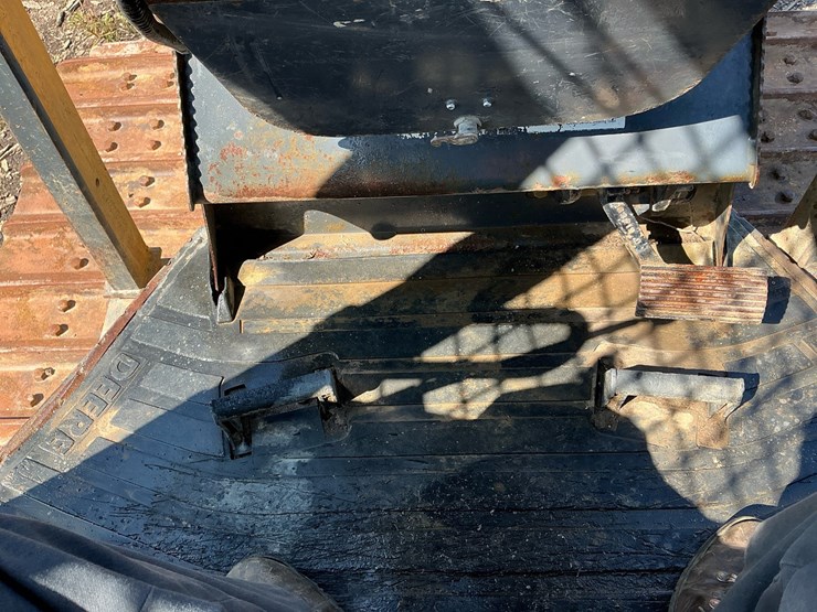 deere-650j-lt-image-12