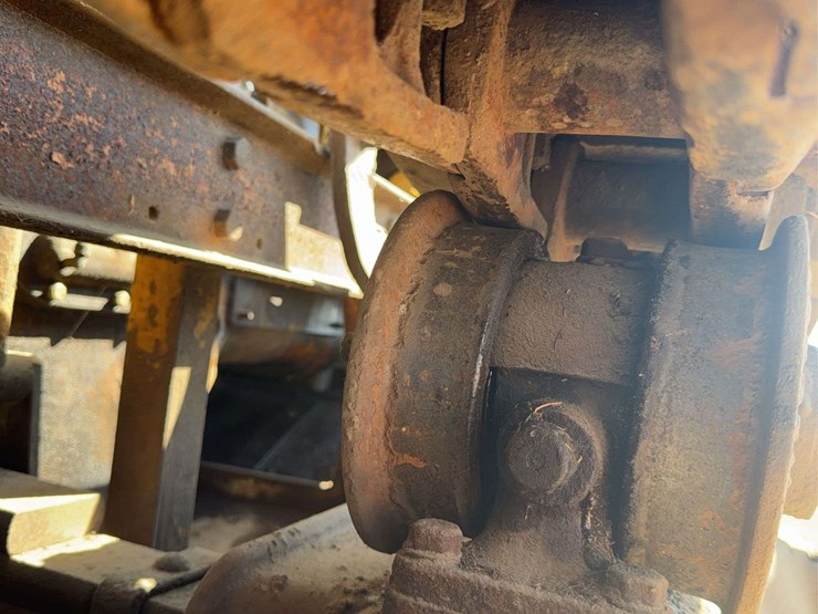 caterpillar-r5-image-19