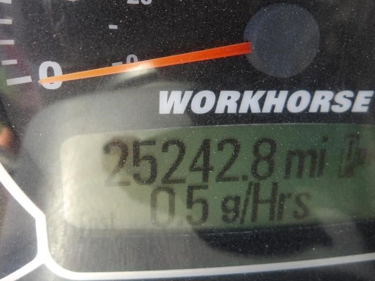 2008-workhorse-w62-image-24