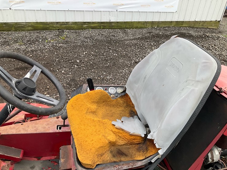toro-groundsmaster-325d-image-18