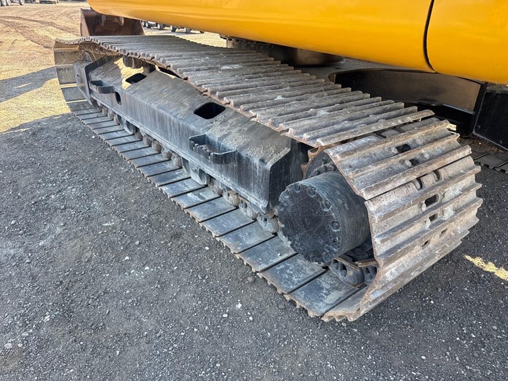 2022-deere-210g-lc-image-24