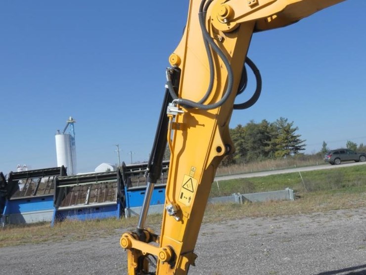 jcb-245xr-image-5