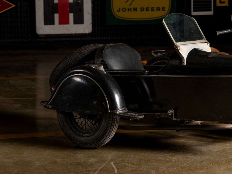 1941-indian-four-sidecar-motorcycle-image-46