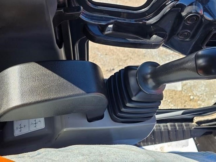 2025-kubota-kx033-4-image-58