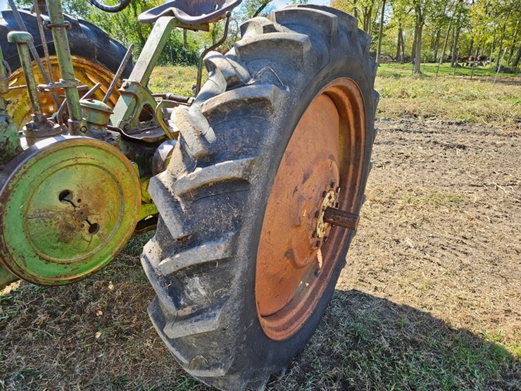 john-deere-model-b-image-13