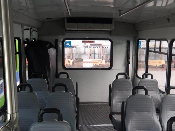 2016-ford-e450-image-24