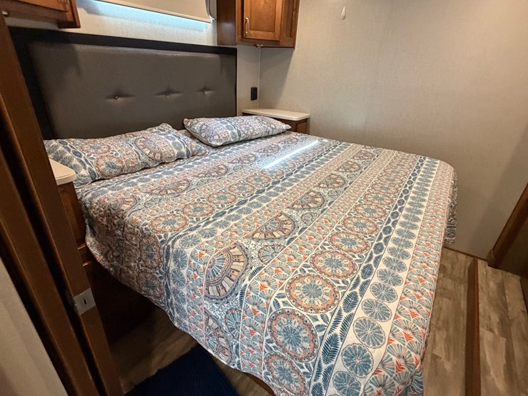 2018-ford-f550-image-55