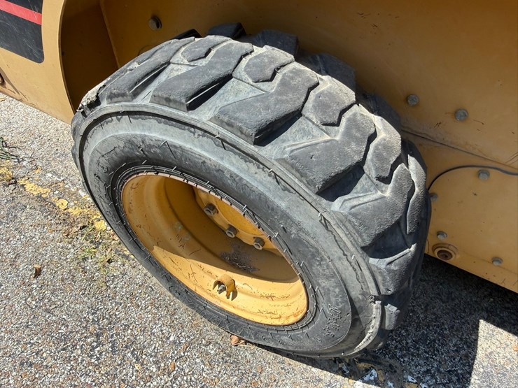 2003-caterpillar-262-image-17