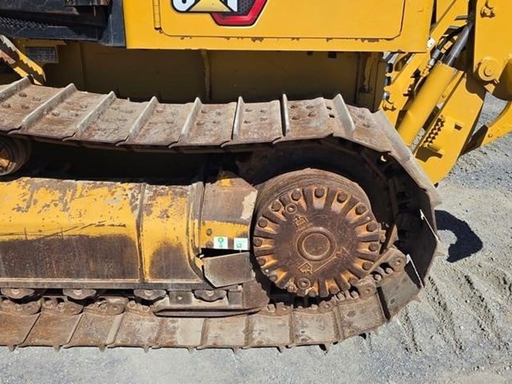 2021-caterpillar-d3-image-17