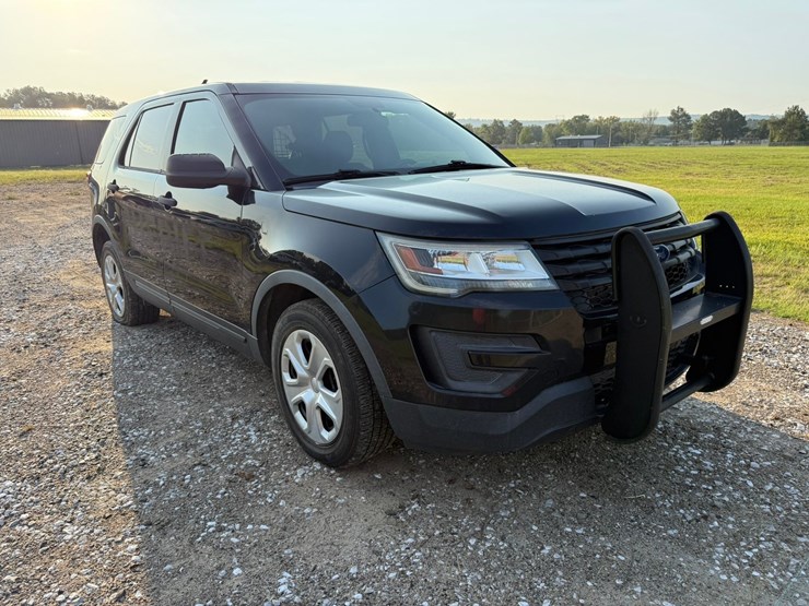 2018-ford-explorer-image-2