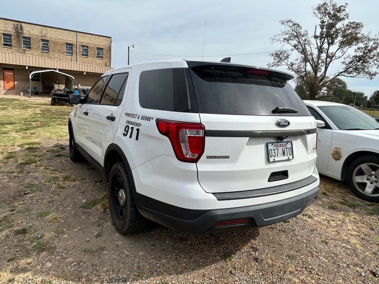 2018-ford-explorer-image-4