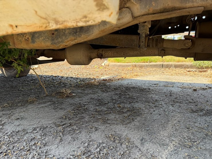 2004-ford-f450-image-27