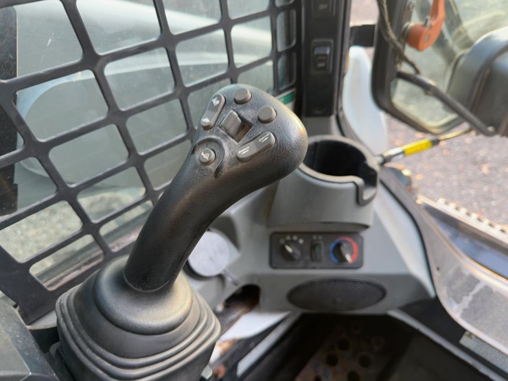 2019-bobcat-s650-image-19