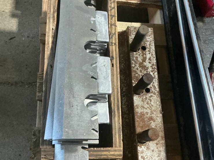 #170-•-industrial-machine-knives,-tooling-plates,-steel-fixture-block,-hand-tools,-and-more-image-11