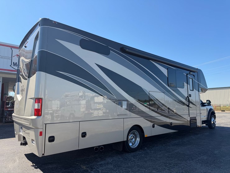 2018-ford-f550-image-4