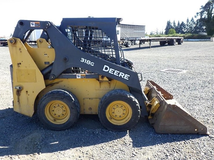 deere-318g-image-4
