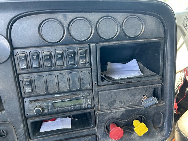 2011-international-prostar-image-84