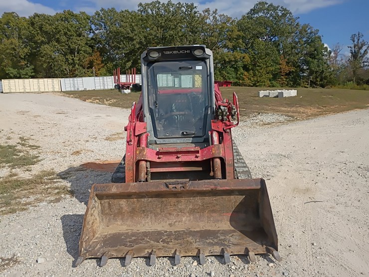 2017-takeuchi-tl12v2-image-12