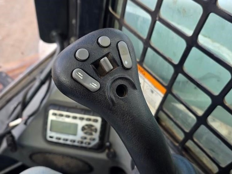 2019-bobcat-s595-image-52