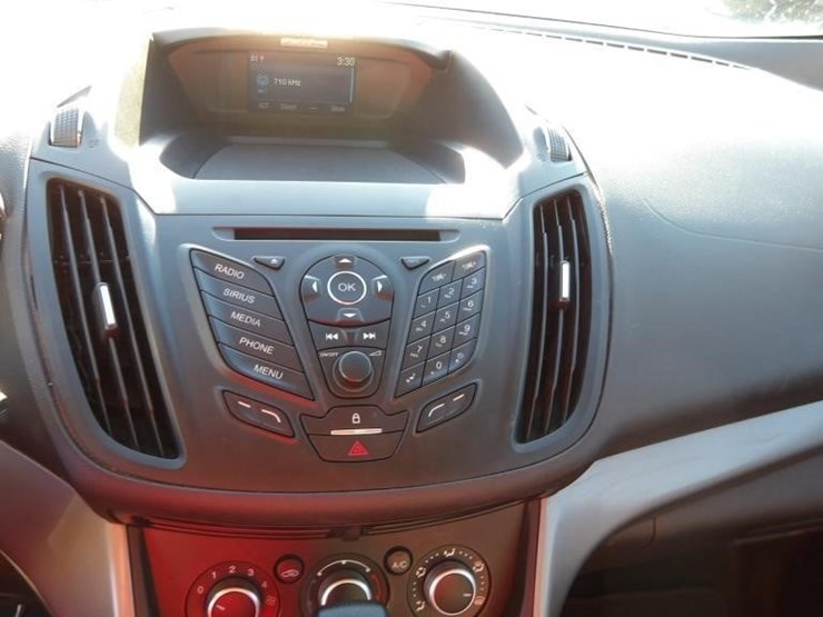 2015-ford-escape-image-19