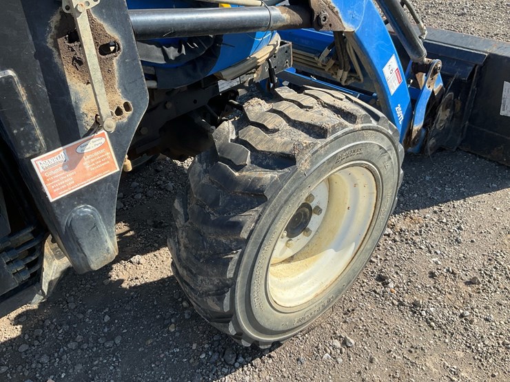2010-new-holland-boomer-50-image-24