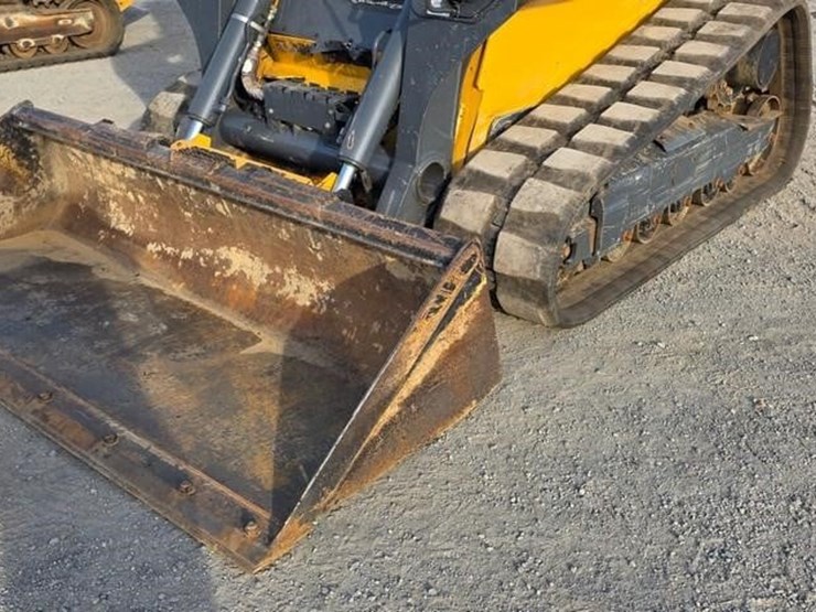 2022-deere-333g-image-35