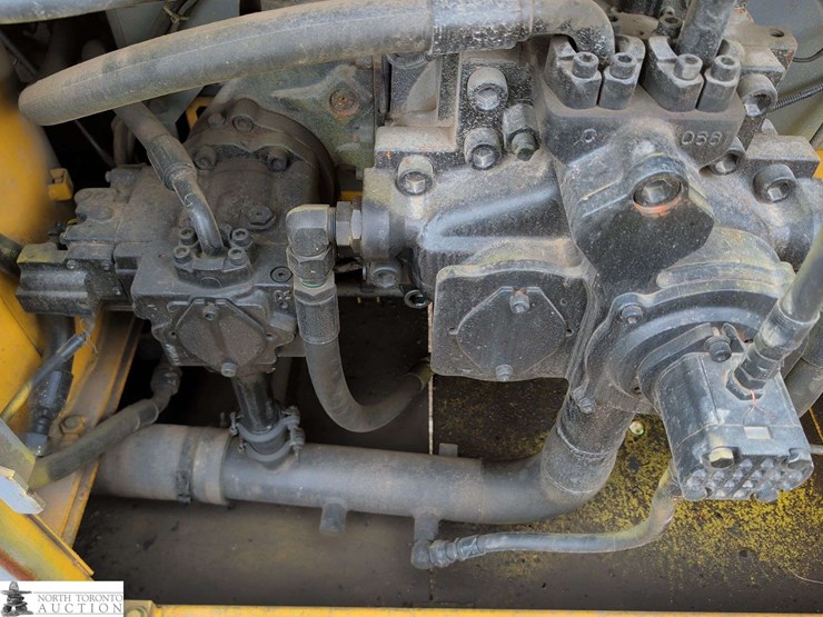 2010-john-deere-450-image-64