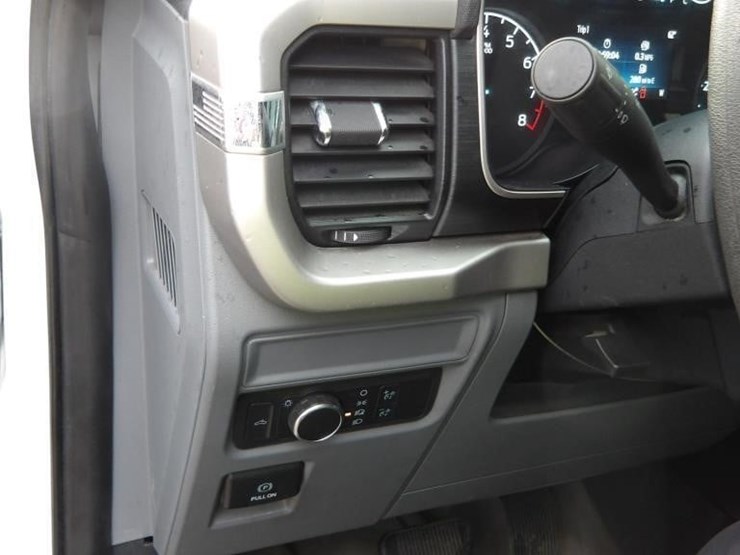2021-ford-f150-image-18