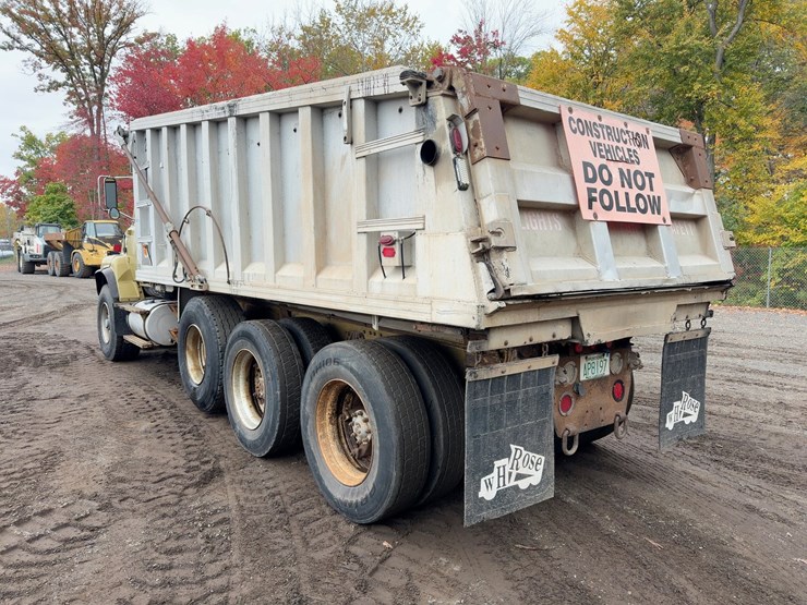 1990-ford-l9000-image-3