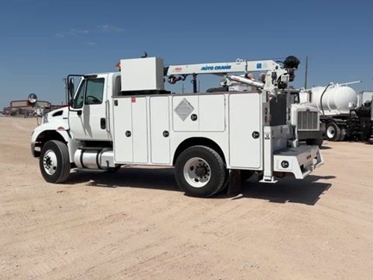 2010-international-durastar-4400-image-1