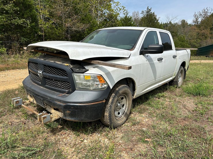 2014-dodge-1500-image-1