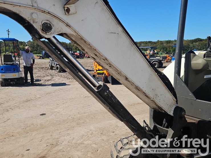 2019-bobcat-e35-image-19