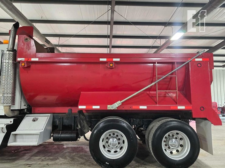 2004-kenworth-t800-image-16