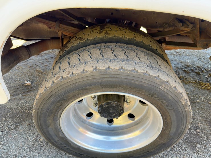 2015-ford-f450-xlt-image-9
