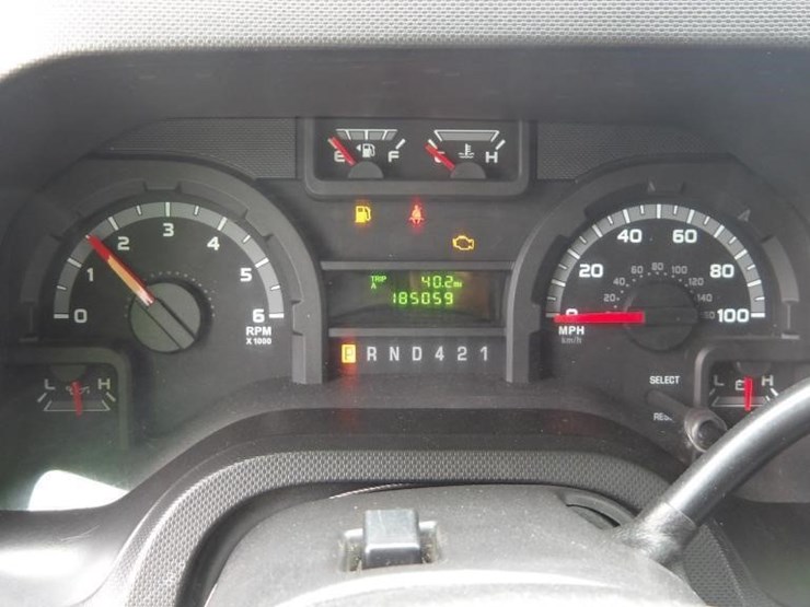 2016-ford-e450-image-21
