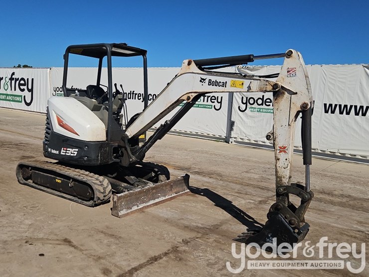 2019-bobcat-e35-image-6