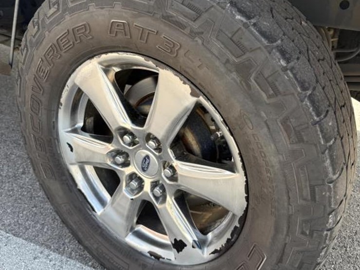 2011-ford-f150-lariat-image-23