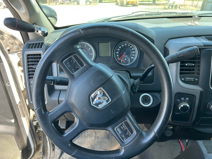 2014-dodge-1500-image-63