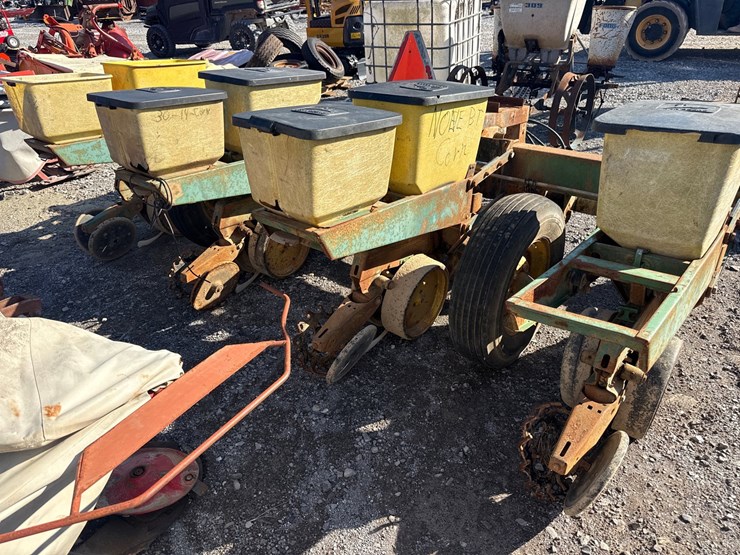 john-deere-7000-image-3