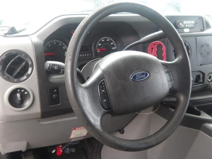 2016-ford-e450-image-18