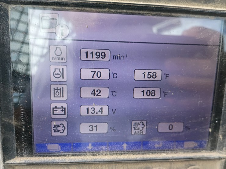 2017-takeuchi-tl12v2-image-37